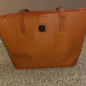 ✨DOONEY & BURKE BAG ✨